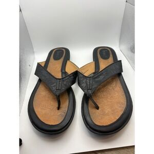b.o.c. Born Concept Womens Black Floral Embossed Thong Sandals Flip Flops